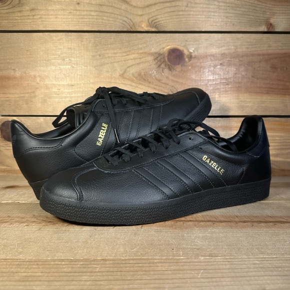 NEW Multi-Size Adidas Gazelle Black Gold Metallic Low Top Lifestyle Shoes BB5497 - Picture 7 of 7